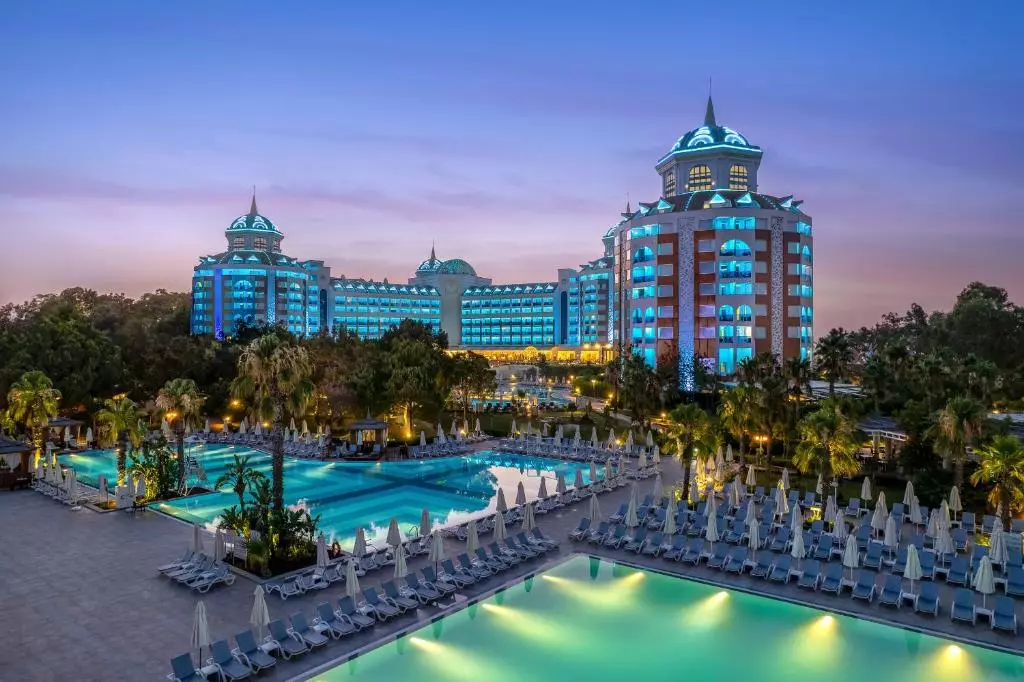 هتل دلفین بی گرند ریزورت