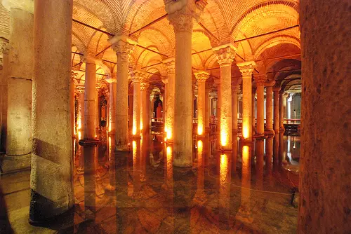 یاتابان سرای